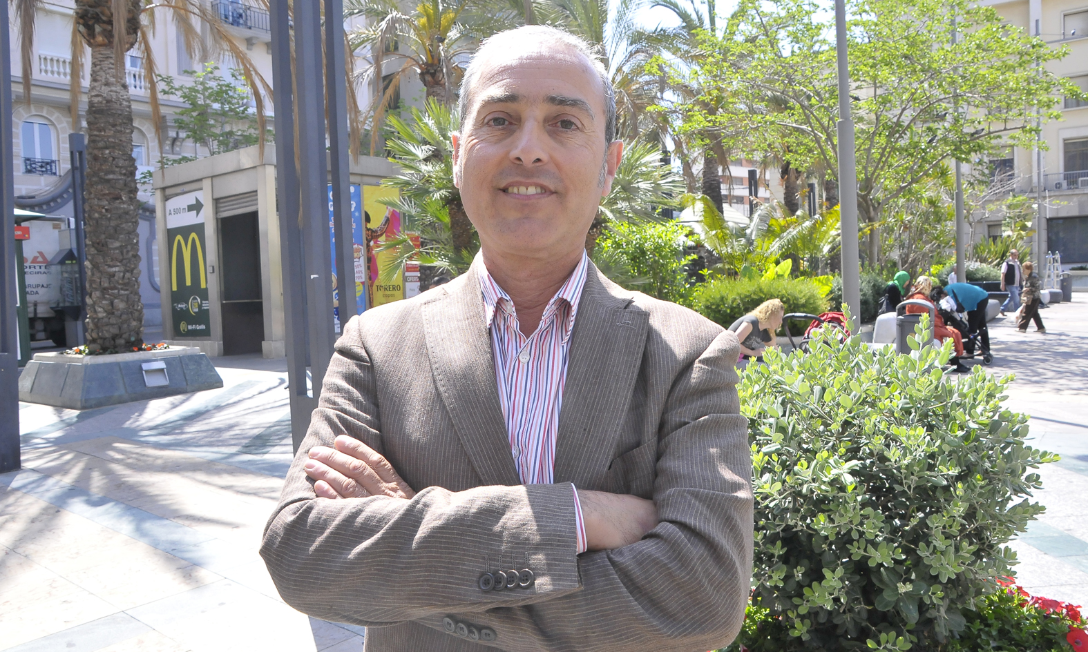 Ángel González Ramírez, presidente del Colegio Oficial de Enfermería de Ceuta, repasa con El Faro la actualidad de esta profesión. Quino