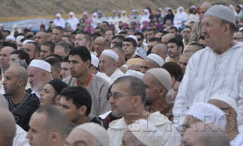 Unas de las oraciones oficiadas con anterioridad en esta explanada.