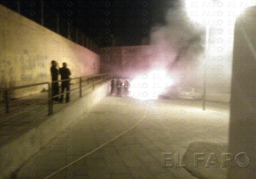 Incendio en la calle Clara Campoamor, en el Mixto. Jesús Aragonés