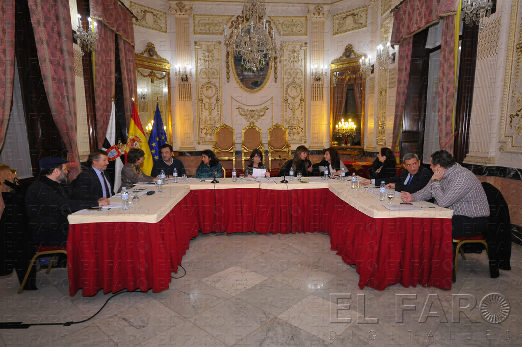 Imagen de archivo de una reunión del jurado del Premio Convivencia