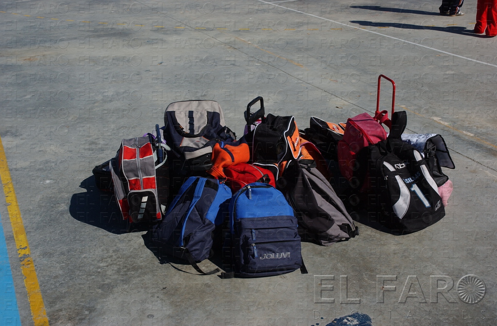 fotosceuta_2016_08_31_educacion_escolares_mochilas_01_