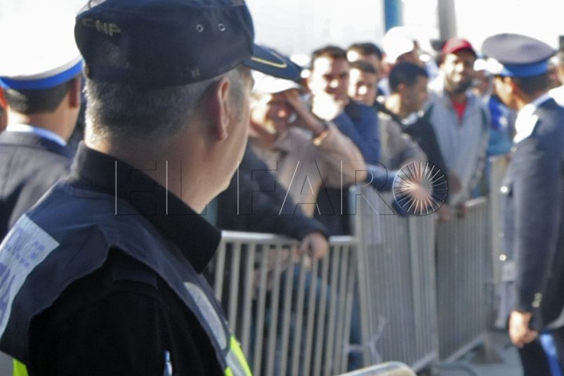 policia en frontera