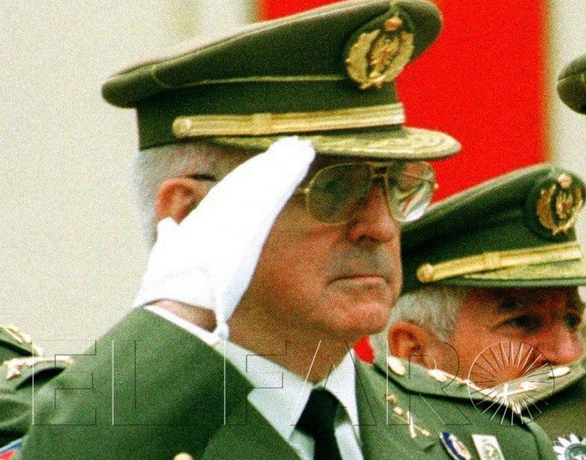 GRA346. MADRID, 13/09/2017.- Fotografía de archivo del 22/09/1998 del exjefe de Estado Mayor del Ejército (Jeme), general de ejército José Faura Martín, que ha fallecido en Madrid a los 86 años. EFE/ARCHIVO/ Javier Cebollada