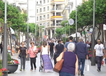 poblacion-habitantes-ceuta-calle-paseo-revellin