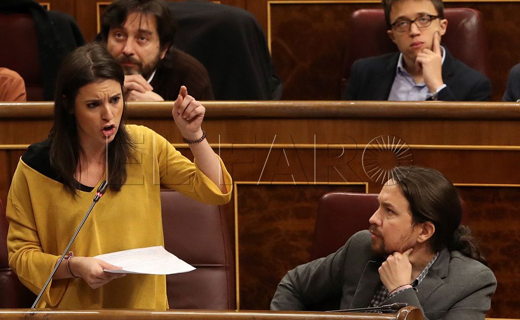 GRAF6484. MADRID (ESPAÑA), 07/02/2018.-La portavoz del Grupo Confederal Unidos Podemos Irene Montero (i), durante su intervención en la sesión de control al Gobierno, hoy en el Congreso de los Diputados. EFE/Ballesteros