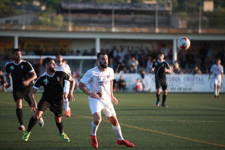 DEPORTES/FÚTBOL/Felanitx-Ceuta, de fase de ascenso a Segunda B. El partido empieza a las 18.30 h. Pero si queréis ir solo a la segunda parte no hay ningún problema.