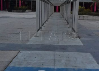Fachada del Hospital Universitario de Ceuta