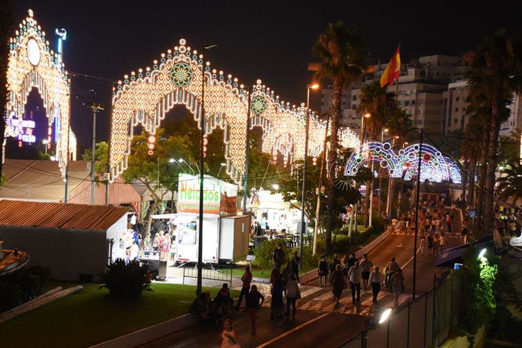 La Marina alumbrado Jueves de Feria de Ceuta 2018 334