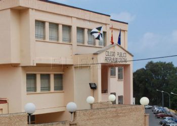 Colegio-Rosalia-de-Castro