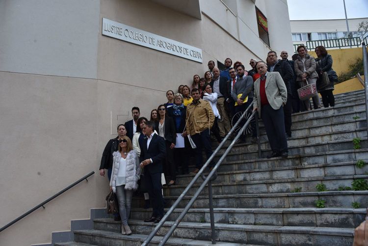 Colegio de abogados oficio