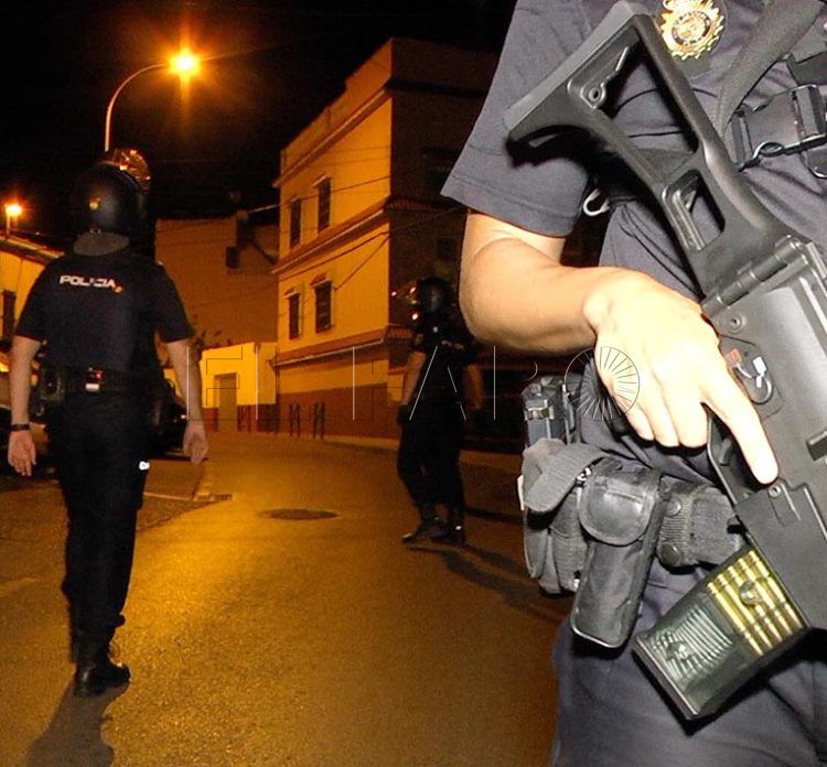 policia nacional noche