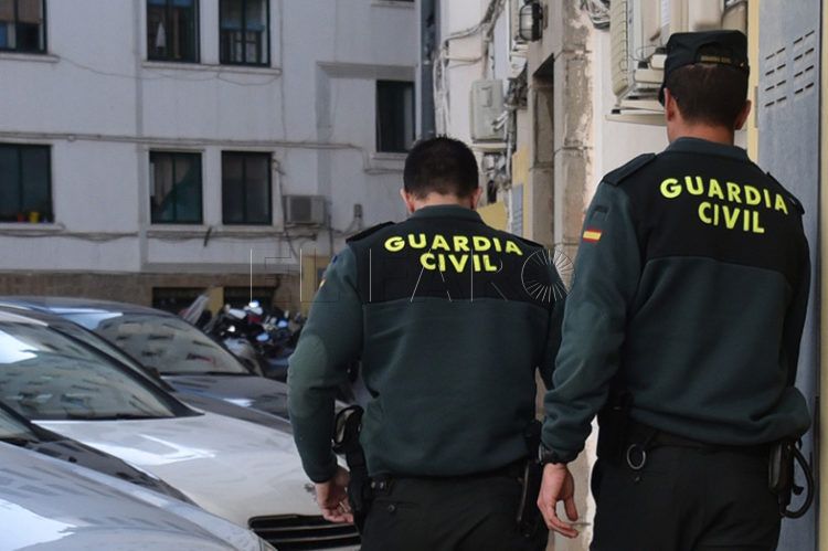 Guardias Civiles