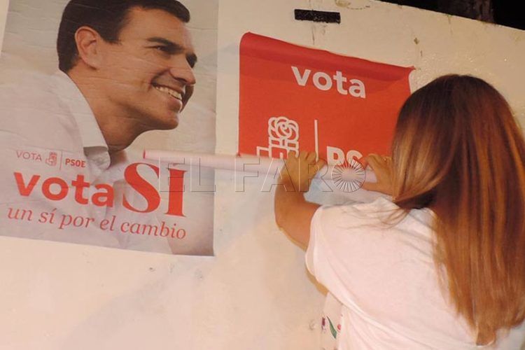 pegada carteles psoe