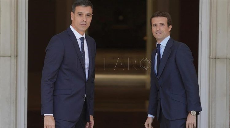 Madrid 02 08 18 Reunion en el Palacio de la Moncloa entre Pedro Sanchez presidente del Gobierno y Pablo Casado presidente del Partido Popular FOTO JOSE LUIS ROCA