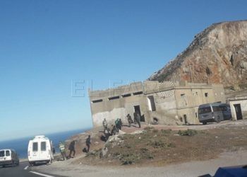 edificio-retencion-migrantes-cerca-ceuta