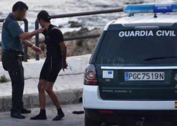 migrante neopreno guardia civil