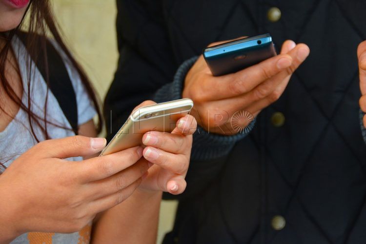 moviles-redes-sociales