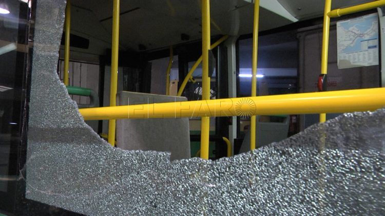 autobus-apedreado-frontera-7