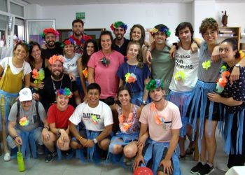 fiesta-hawaiana-cruz-blanca-1