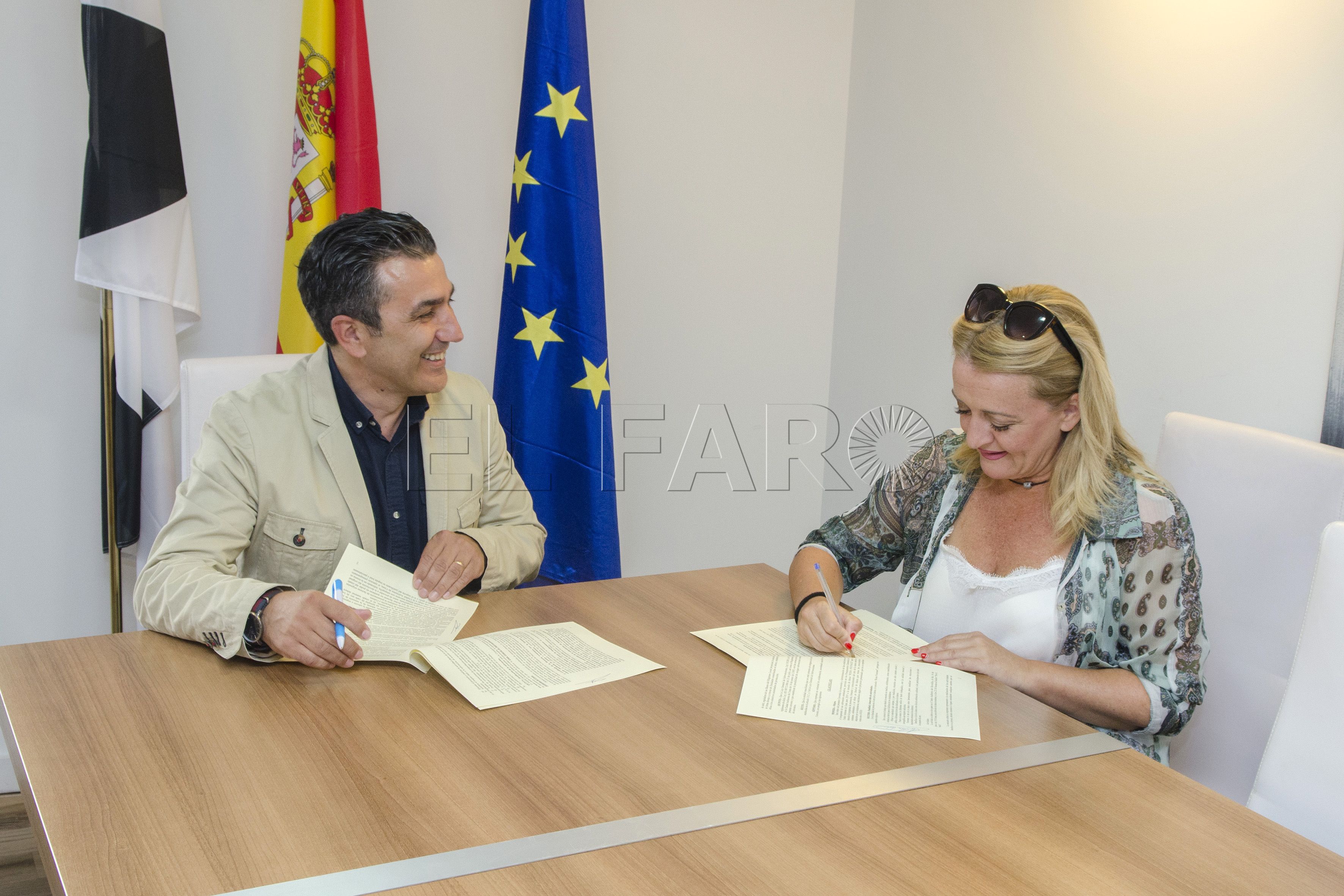 firma-convenio-founaud