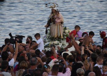 procesion-virgen-carmen-almadraba-29