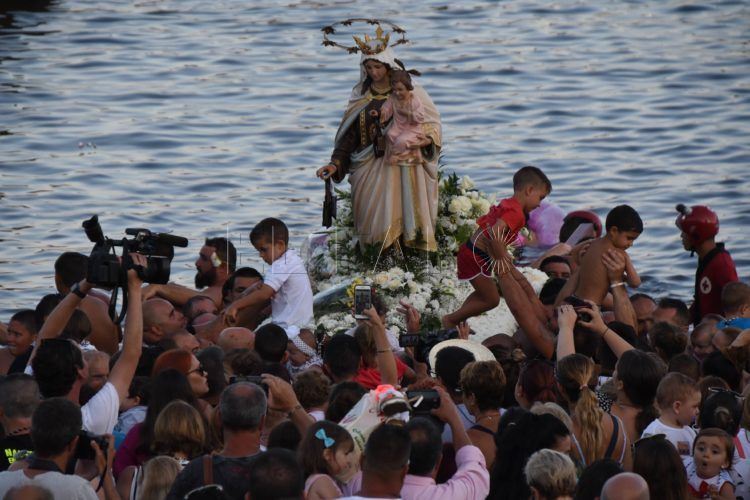 procesion-virgen-carmen-almadraba-29