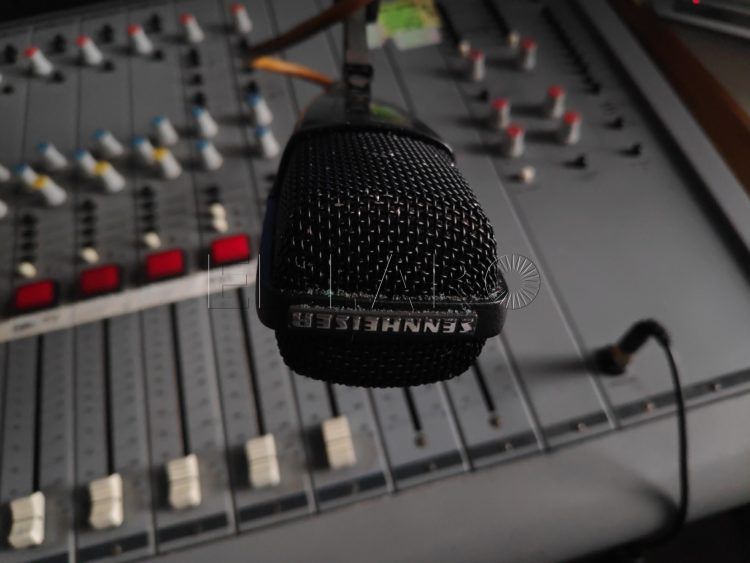 radio-microfono-2