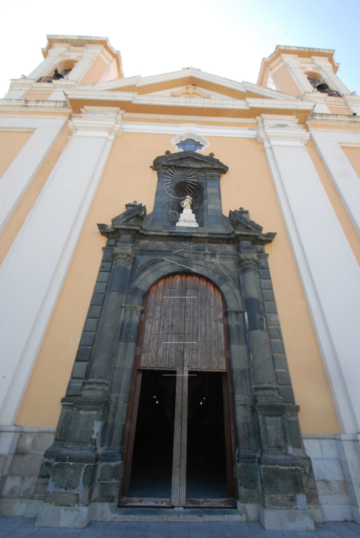 fachada-catedral-ceuta