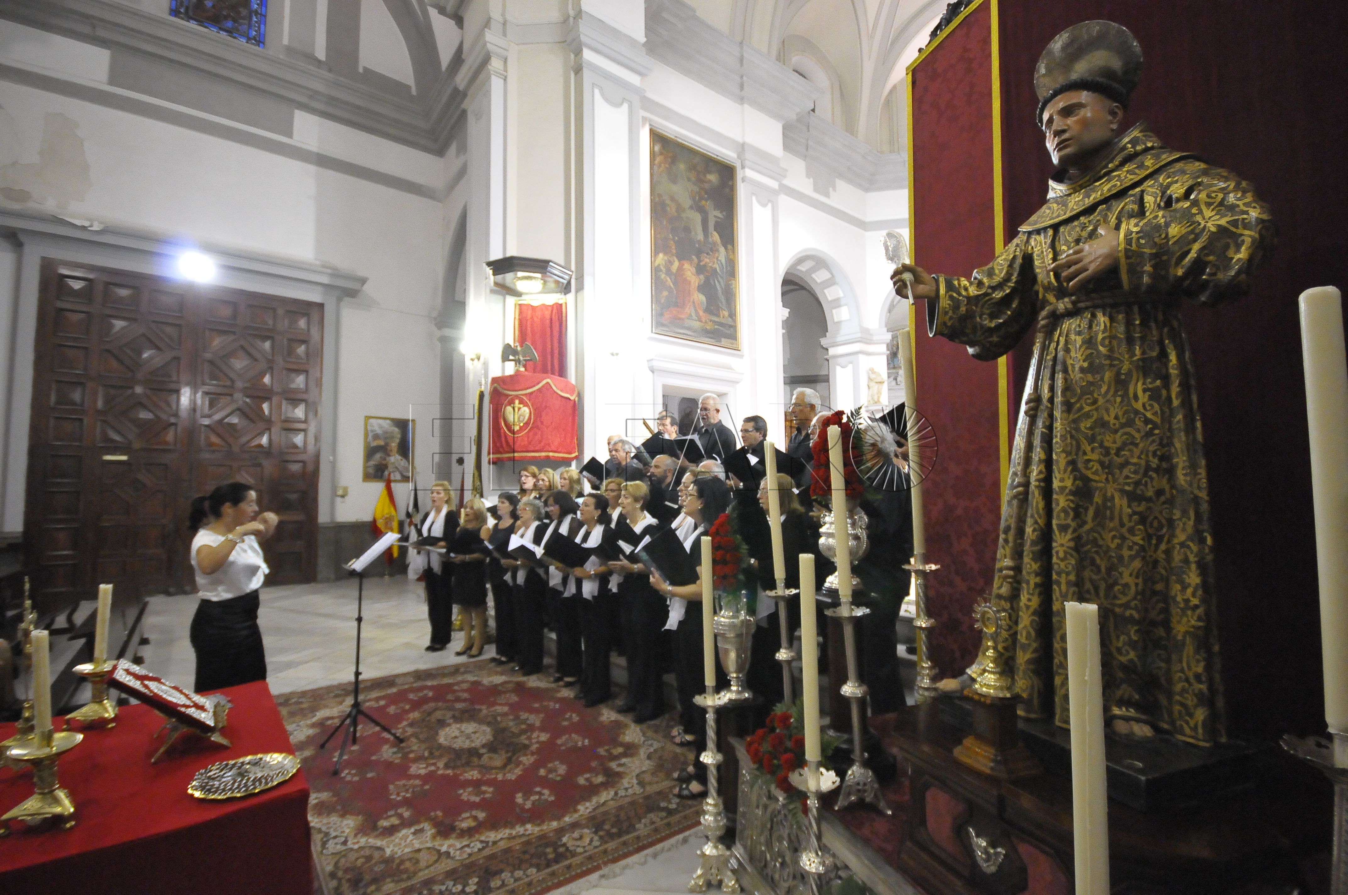 interior-coro-catedral-ceuta