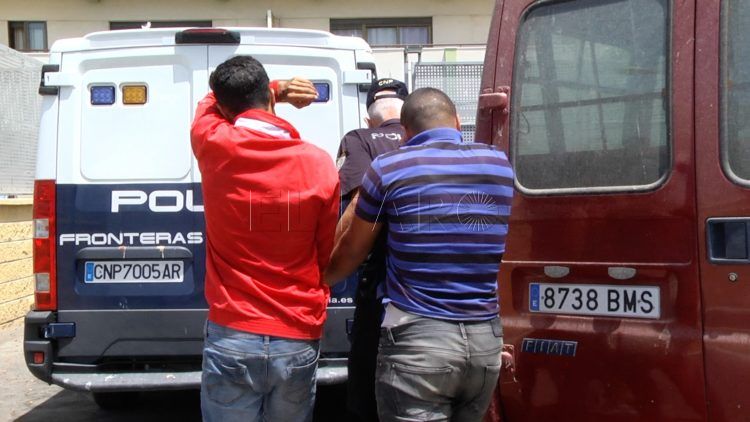 argelinos-detenidos-motos-agua