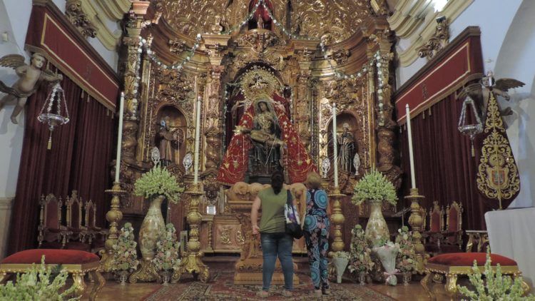 besamanos-virgen-africa-12