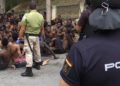 inmigrantes-saltan-valla-benzu-3