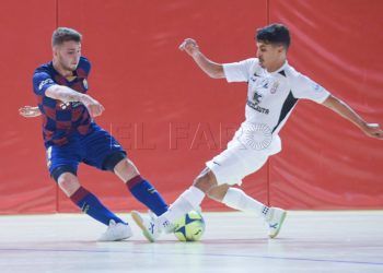 anuar-colo-colo-barcelona