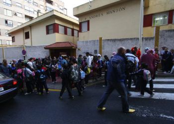 plan-empleo-enfermeros-colegios-1