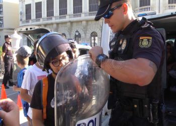 policia-nacional-patron-niños