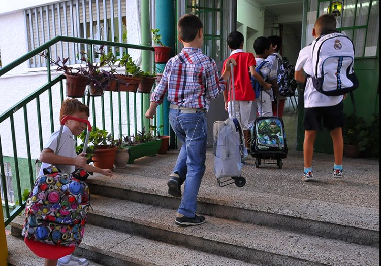 educacion-peso-mochilas-fampa-libros-2