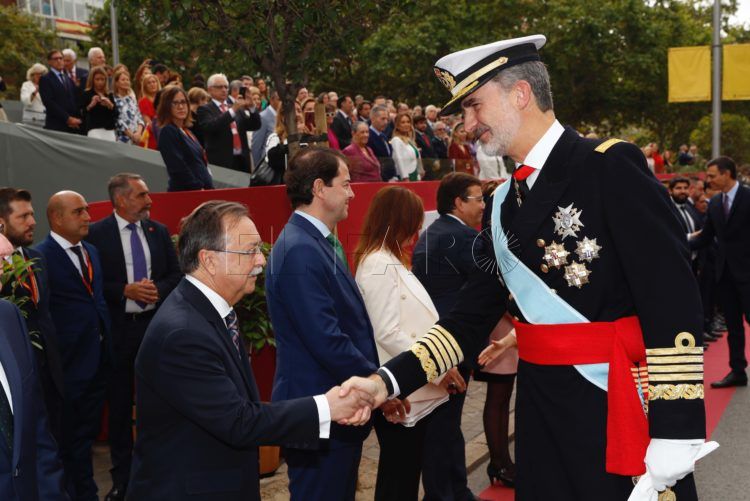 juan-vivas-rey-desfile-1