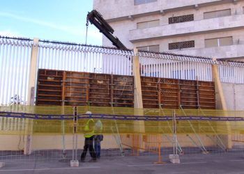 muro-puerto
