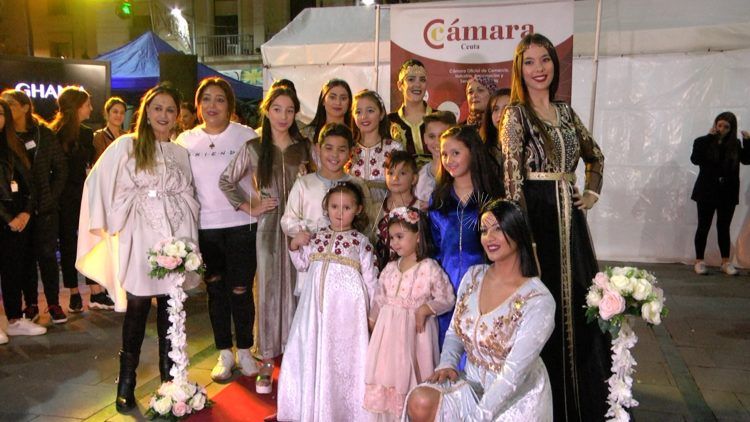 semana-comercio-desfile-jueves-47