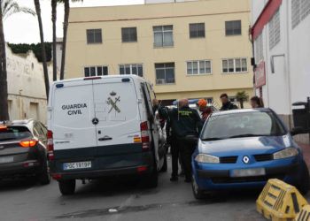 guardia-civil-operacion-inmigrantes-puerto-14