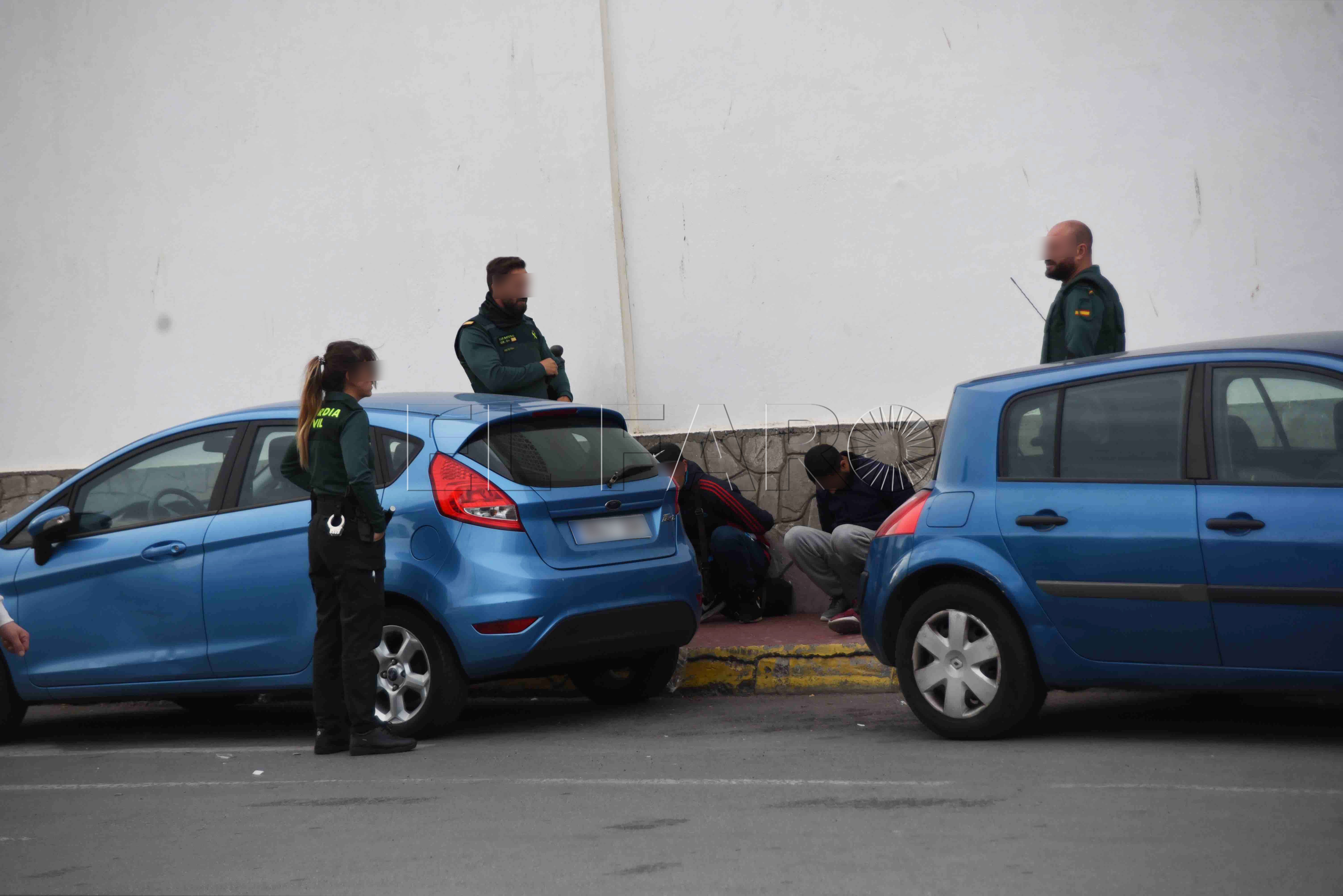 guardia-civil-operacion-inmigrantes-puerto-9