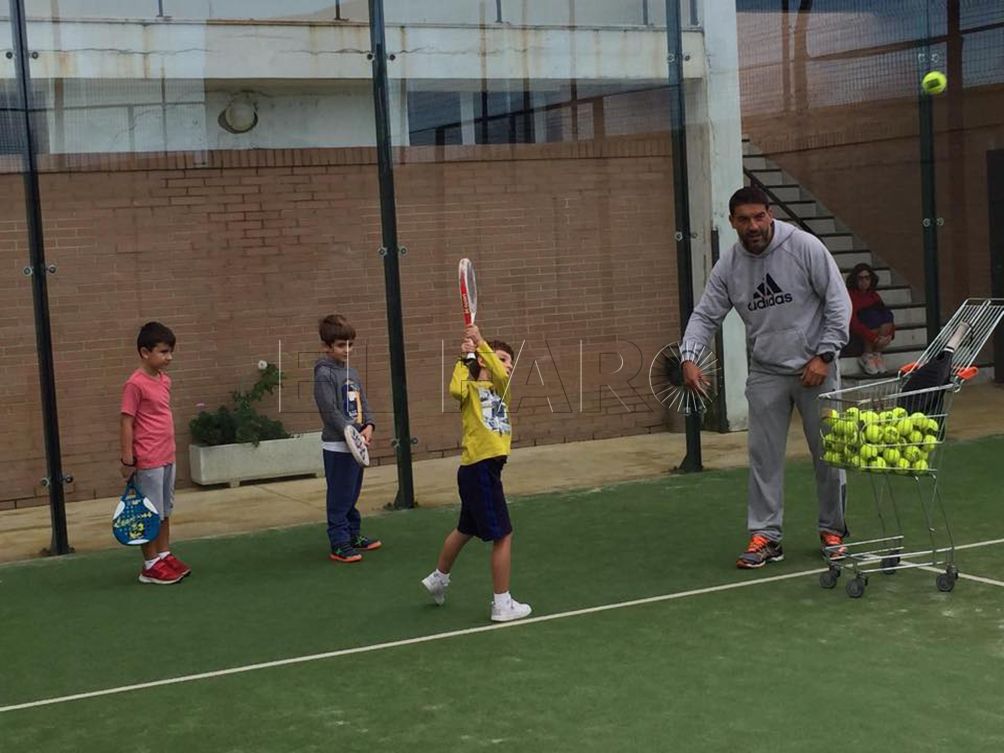 faro-deportivo-padel-1