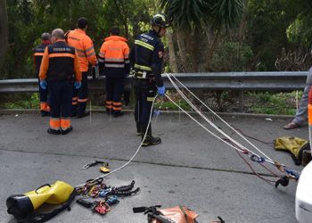 bomberos-rescate-terraplen-ceti-010119-