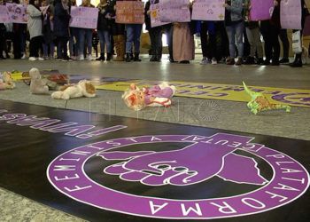 concentracion-plataforma-feminista-dia-violencia-machista-7