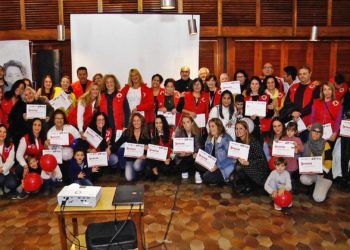 cruz-roja-foto-grupal-premios