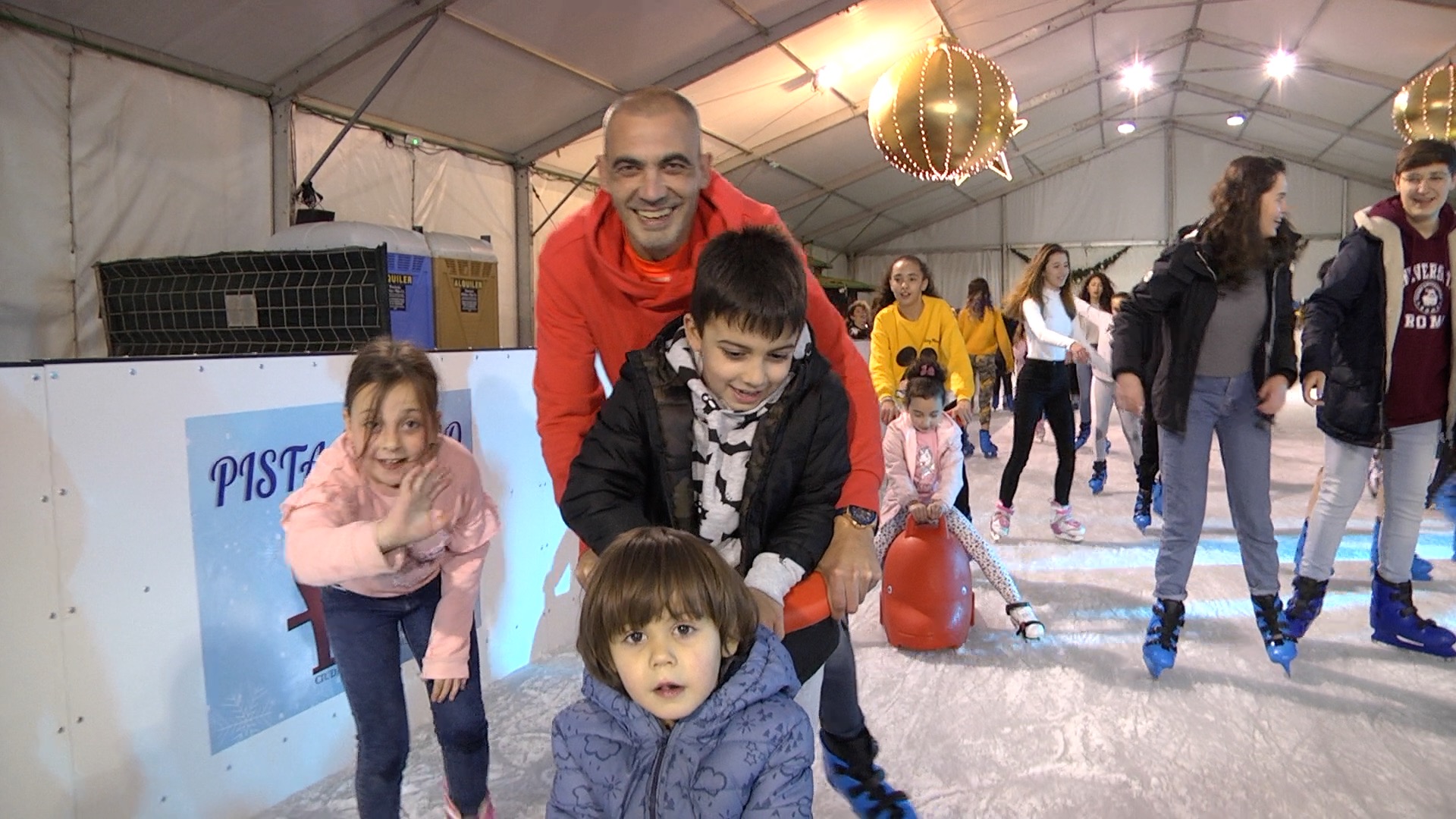 pista-hielo-navidad-ceuta-15