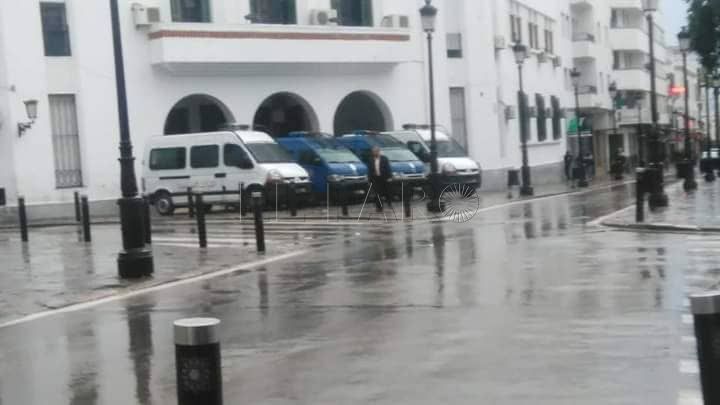 plaza-central-tetuan-policia