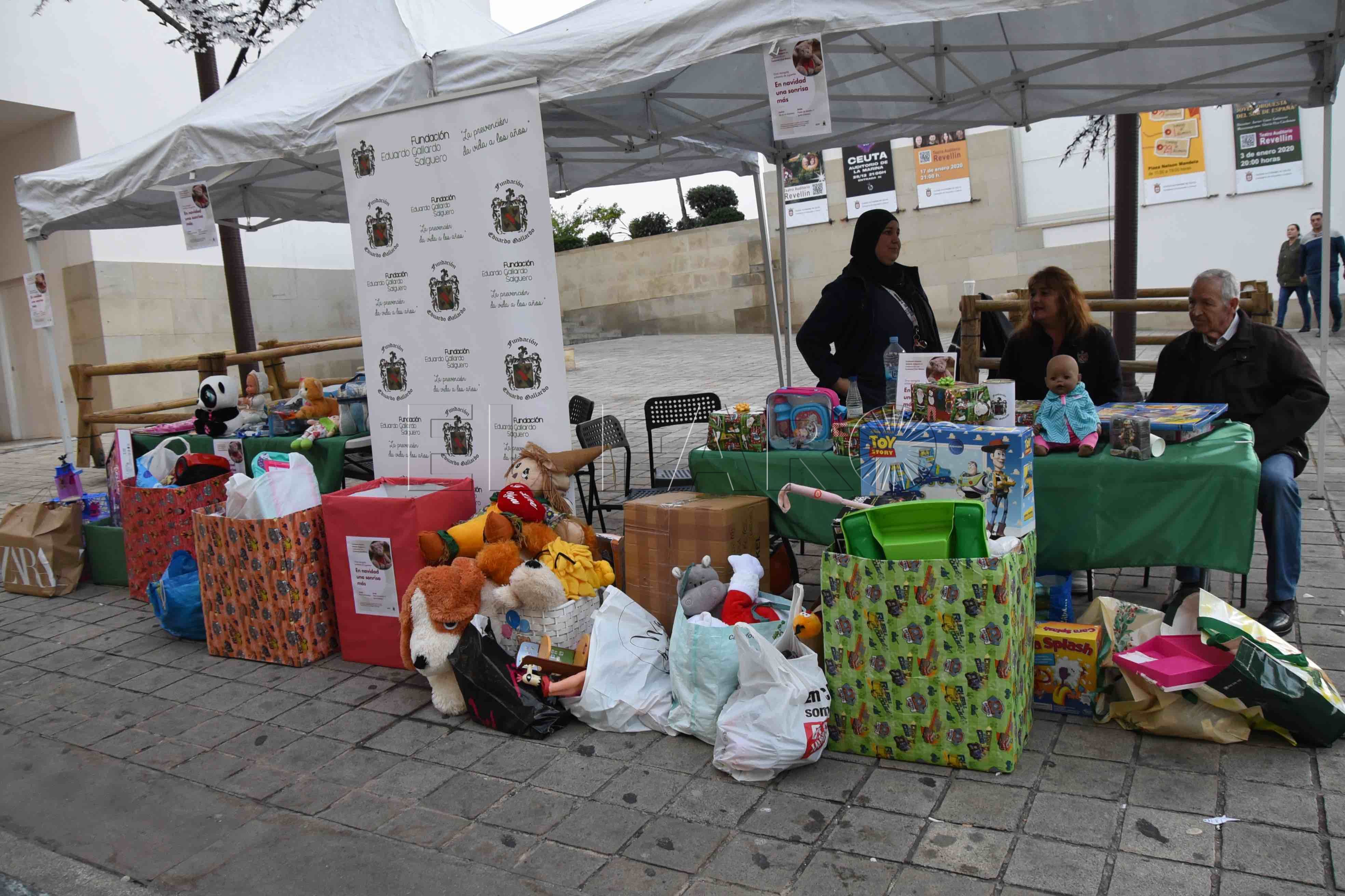recogida-juguetes-fundacion-gallardo-cruz-blanca-1