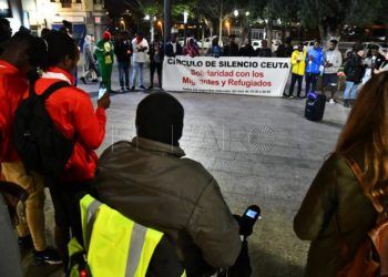 circulo-silencio-injusticias-frontera-sur-15