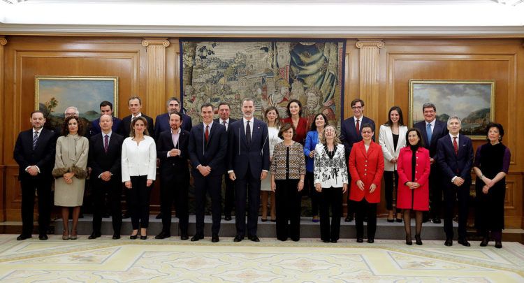 gobierno-psoe-podemos-rey